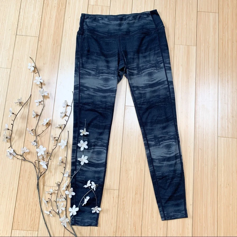 Athleta Chaturunga Ankle Length Leggings Tights, S. - Picture 2 of 6